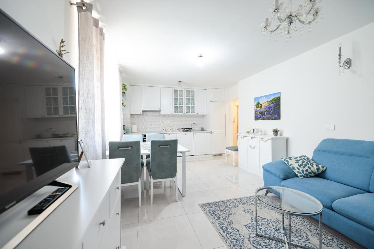 Two Bedroom Apartment With A Balcony Relja Задар Екстериор снимка