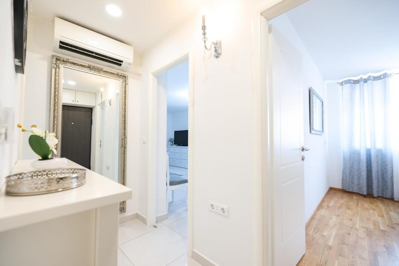 Two Bedroom Apartment With A Balcony Relja Задар Екстериор снимка