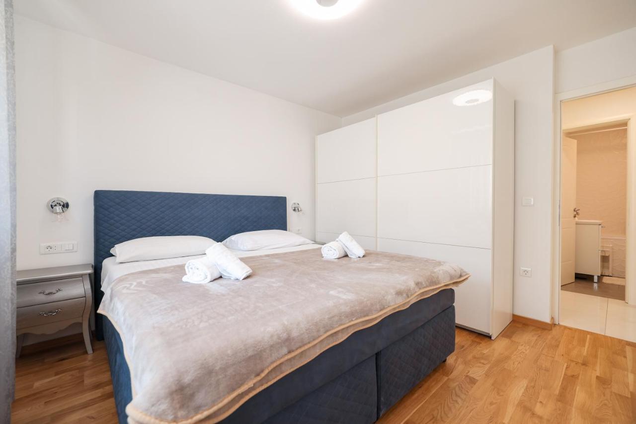 Two Bedroom Apartment With A Balcony Relja Задар Екстериор снимка