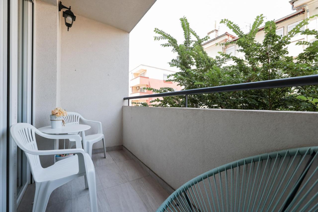 Two Bedroom Apartment With A Balcony Relja Задар Екстериор снимка